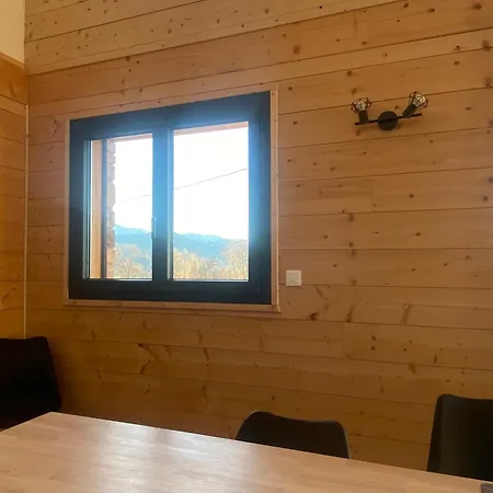 Des Loulous , 3 Chambres, 8 Couchages * Font-Romeu-Odeillo-Via